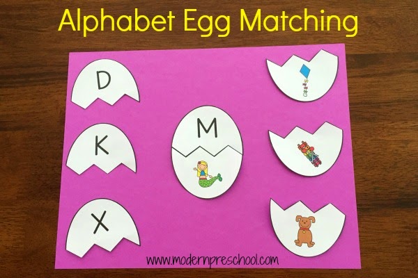 Initial Sound Egg Alphabet Matching Game practices beginning sounds of easy to identify pictures with this FREE printable cracked egg matching busy bag game for preschool & kindergarten. Great for your Easter and spring chick theme!