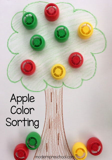 Apple color sorting busy bag activity for toddlers and preschoolers from Modern Preschool