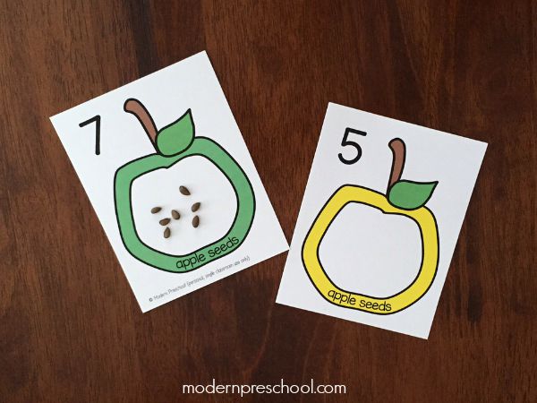 Counting apple seeds! Free printable apple seed counting cards (numbers 1-12) for preschoolers | Modern Preschool