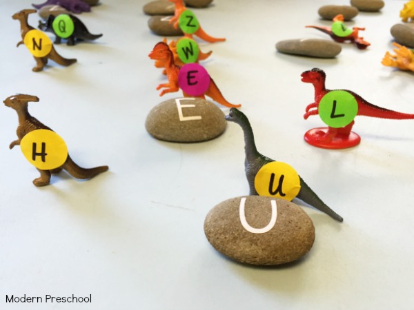Expose young preschoolers and even kindergarteners to uppercase (and even lowercase) letters of the alphabet with this dinosaur egg matching activity! Perfect for a dinosaur theme and easy to prep!