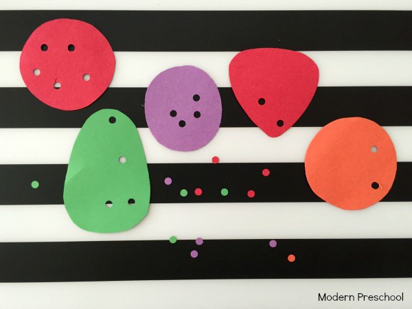 The Very Hungry Caterpillar fine motor activity is perfect for preschoolers & kindergarteners to strengthen fine motor skills and practice comprehension!