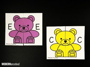 Use your bear counters with this FREE printable uppercase letter counting bear alphabet match. Perfect beginning letter recognition activity for pre-k!