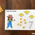 FREE printable farm counting mats 1-20 to practice number recognition and formation, 1:1 correspondence, AND fine motor skills while feeding the chicks!