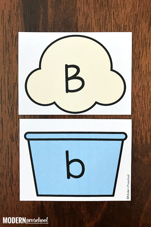 FREE ice cream alphabet match for your summer theme to practice uppercase and lowercase letters with this printable busy bag. Perfect independent literacy center or great to use during circle time as a whole group activity. Prep once and play over and over again!